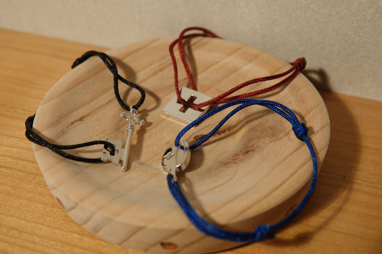 Bracelets Swiss Accent