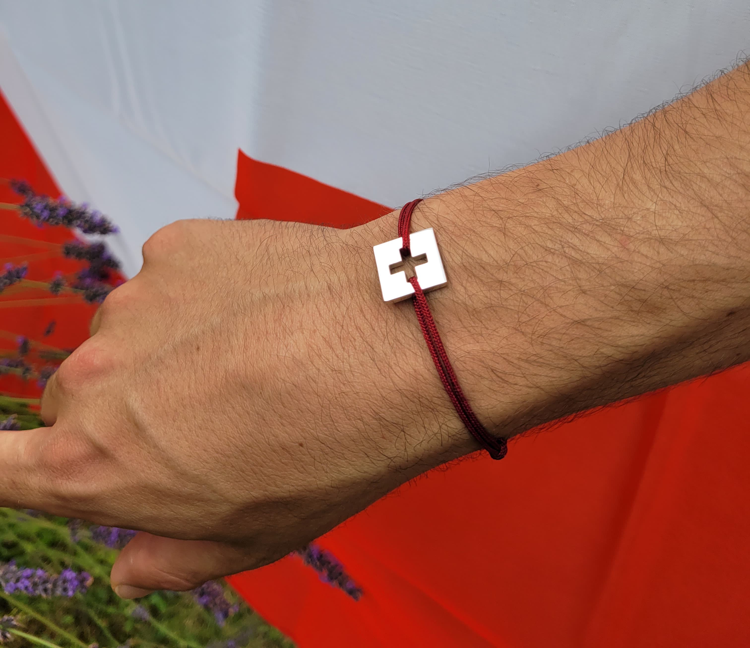 Bracelet The Flag Swiss Accent — drapeau suisse en argent rhodié